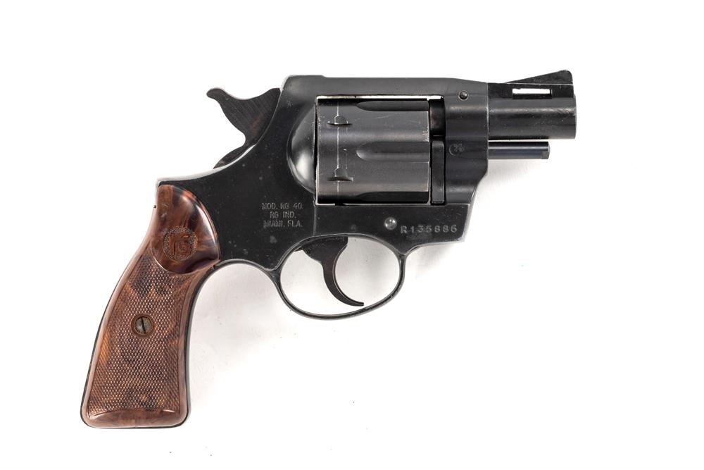 R. G. Industries Model RG40, .38 Special caliber, Serial Number R135886, 2" barrel. Heavy framed: R. G. Industries Model RG40, .38 Special caliber, Serial Number R135886, 2" barrel. Heavy framed Snub Nose Revolver with plastic R. G. logo grips. (MODERN)