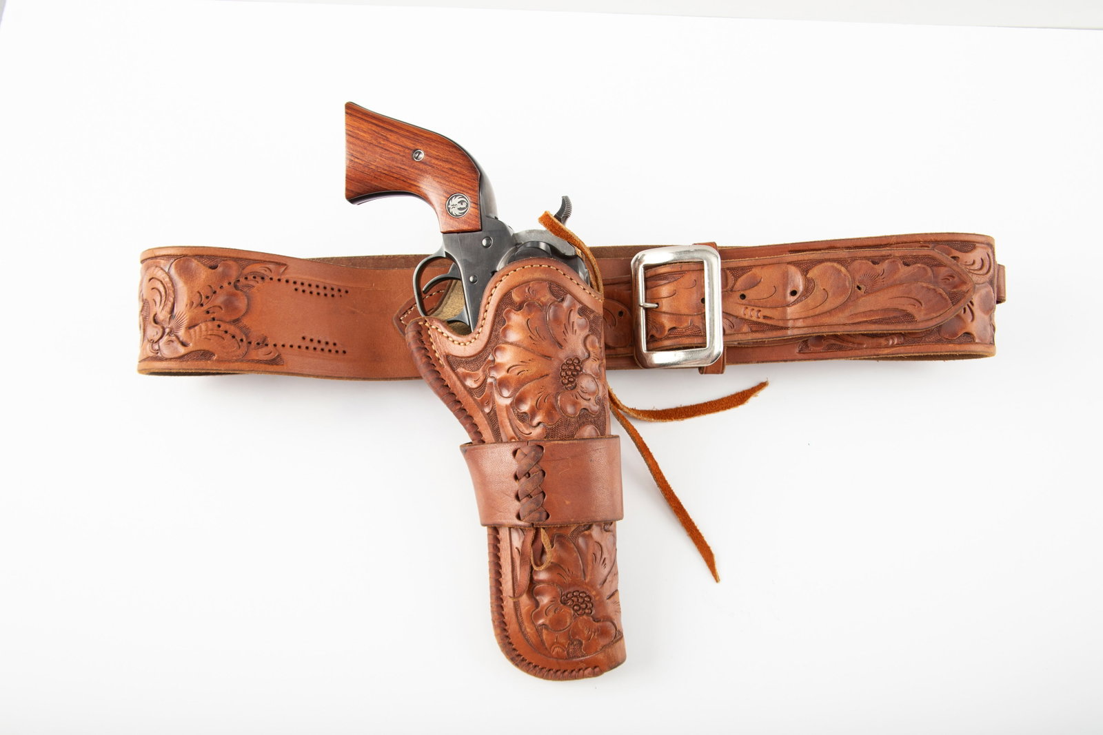John Gallagher Custom Revolver, .458/400 caliber, SN 56-73159, 4" barrel. Built on a 1996 Vaquero: John Gallagher Custom Revolver, .458/400 caliber, SN 56-73159, 4" barrel. Built on a 1996 Vaquero frame, gun is in like new condition. Sold with hand tooled Belt and Holster marked "Lawrence". John Ga