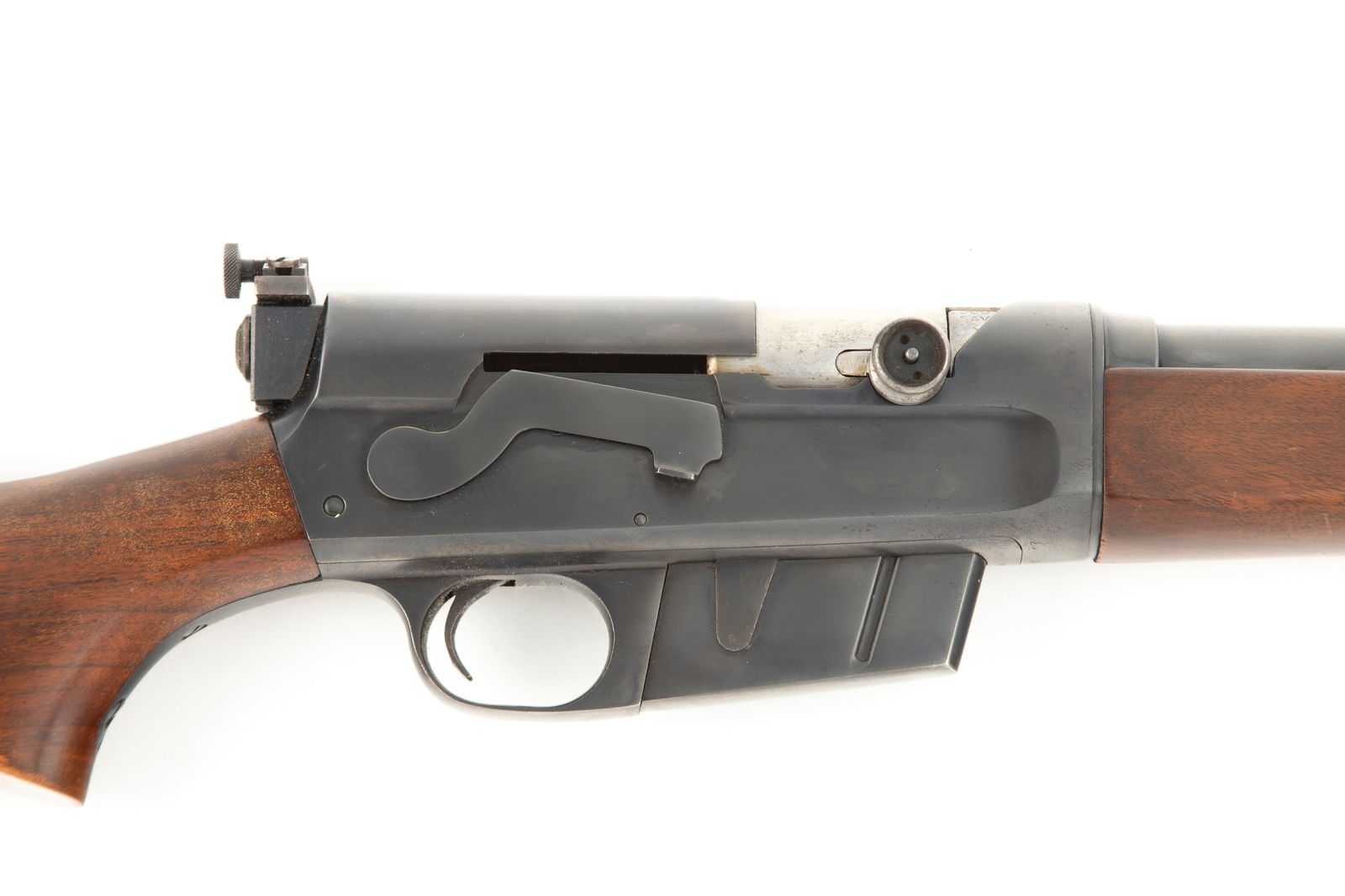 Remington Model 81 Auto Loading Rifle, .300 SAVAGE caliber, SN 22541, 22" barrel. Steel is in: Remington Model 81 Auto Loading Rifle, .300 SAVAGE caliber, SN 22541, 22" barrel. Steel is in excellent condition retaining 95%+ finish, some handling marks and finish loss on stock. (MODERN) THE LATE