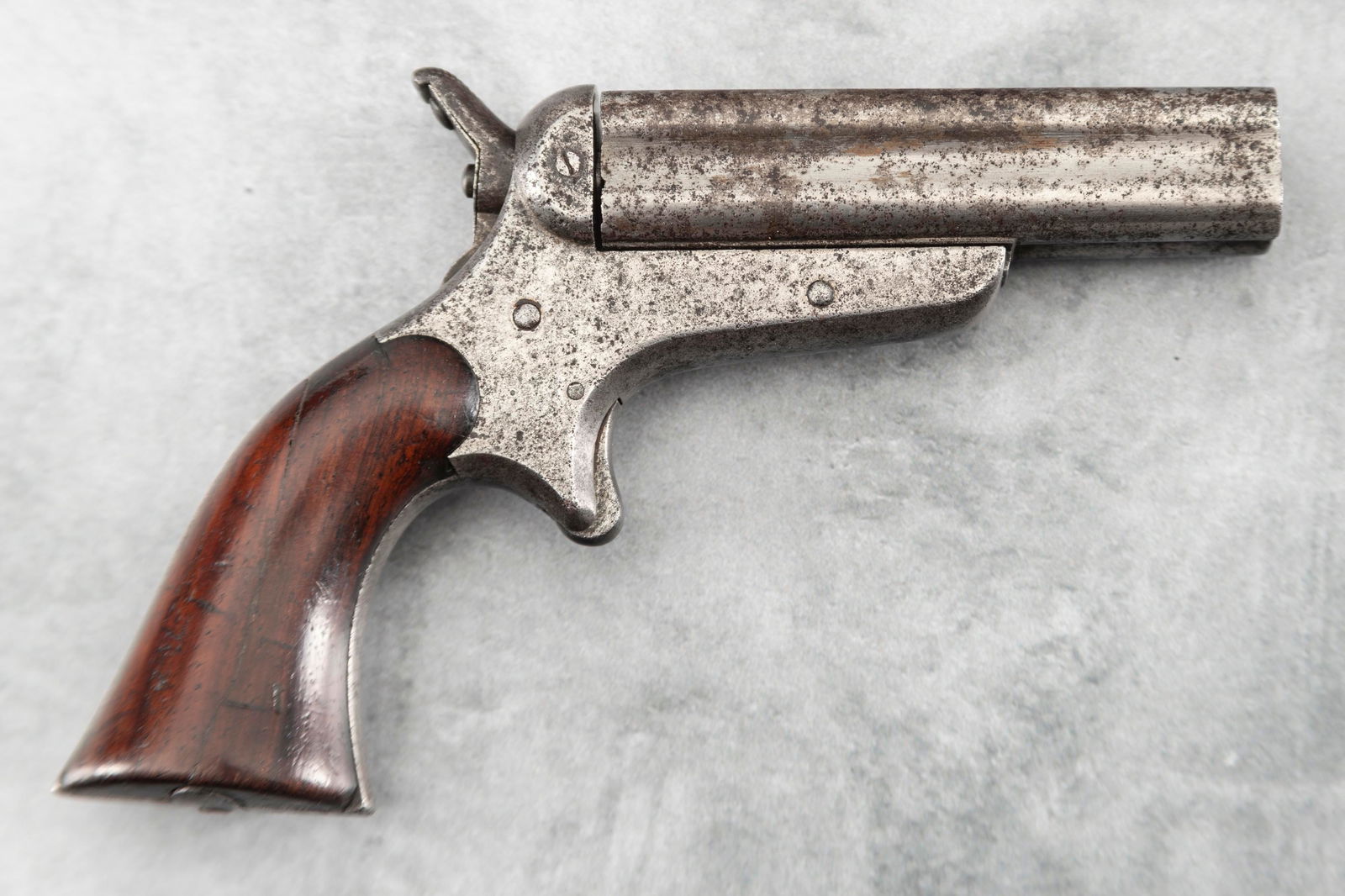 Antique Sharps & Hankins Model 3, .32 caliber Pepperbox Derringer, SN 3889, gray to brown patina,: Antique Sharps & Hankins Model 3, .32 caliber Pepperbox Derringer, SN 3889, gray to brown patina, four barrel .32 Short, 2 1/2" barrel, one-piece Rosewood grips. Mechanically sound.