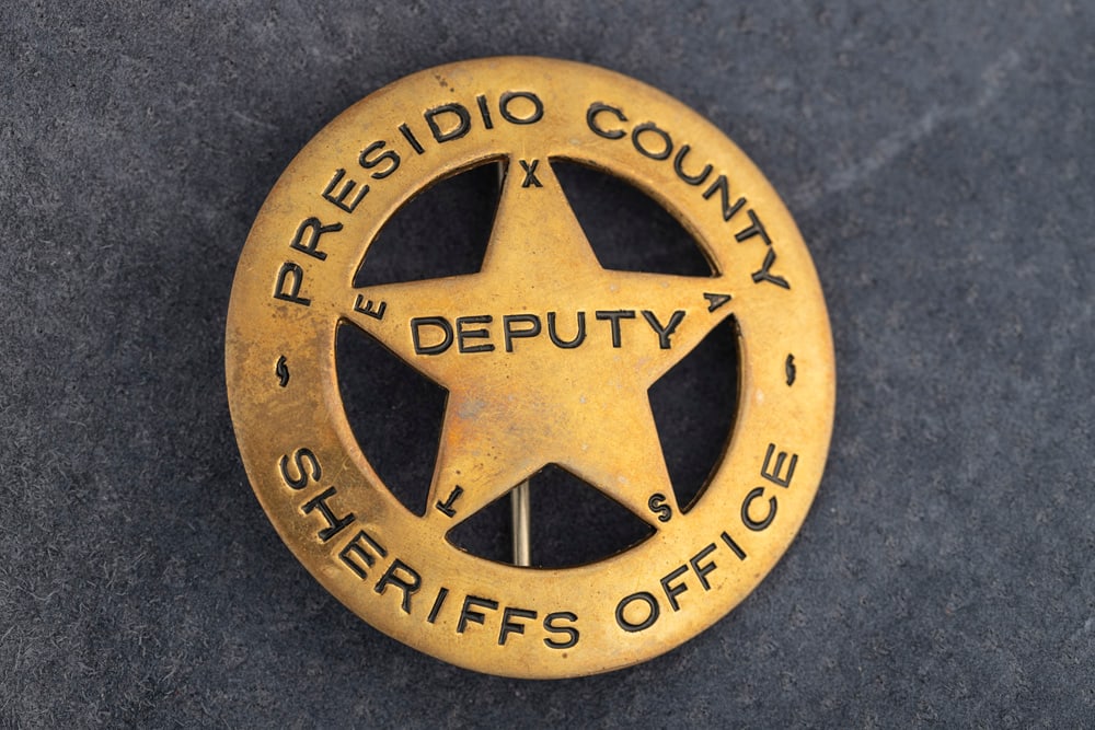 Gold tone Circle 5-point cut-out Star Badge marked “PRESIDIO COUNTY / SHERIFFS OFFICE?? with Star: Gold tone Circle 5-point cut-out Star Badge marked “PRESIDIO COUNTY / SHERIFFS OFFICE” with Star marked “DEPUTY” and “TEXAS” spelled out on points. No hallmark, measures 2 &fra