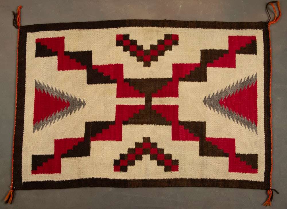 Navajo Rug (Saddle Blanket), 28" x 42", very clean, unique design, showing nice lazy lines.: Navajo Rug (Saddle Blanket), 28" x 42", very clean, unique design, showing nice lazy lines.
