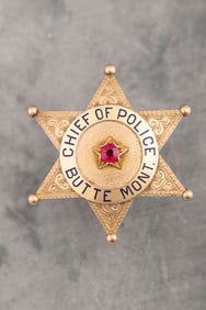 Vintage heavy "14 Kt." gold marked 6-point ball star Badge marked "Chief of Police/Butte, Mont."