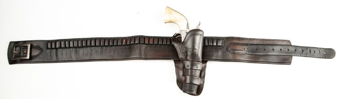 Desirable "J.S. Collins & Co., Cheyenne, Wyo." marked Money Belt and Holster Rig. The double loop