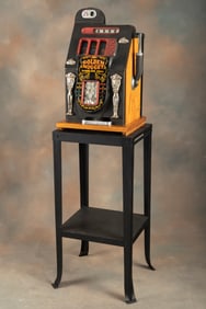 Fine condition Mills 25 cent coin-op Slot Machine titled Golden Nugget with money front, in