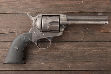 Antique Colt SAA, SN 165640. Colt Single Action Army in .44/40, 6-shot Revolver with a 4 3/4