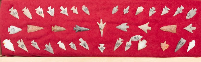 THE FOLLOWING ARROWHEADS AND FLINT, ACCORDING TO A HANDWRITTEN NOTE, THESE POINTS WERE FOUND ALONG