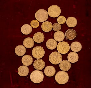 Twenty Six Gold Coins to include: Four Gold Mexican Dos Pesos Coins, dated 1945; Fourteen Gold