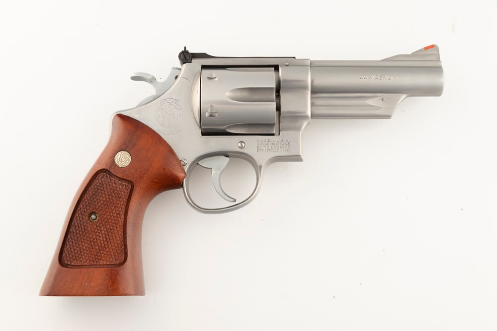 Smith & Wesson, Model 629, Double Action Revolver, .44 MAG caliber, SN N866696, stainless, 4": Smith & Wesson, Model 629, Double Action Revolver, .44 MAG caliber, SN N866696, stainless, 4" barrel, like new condition. Sold in original blue matching serial numbered box. (MODERN) The Late Joe & Bi