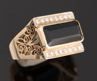 Ladies 14kt yellow gold custom ring containing 16 round brilliant cut diamonds approximately .03ct