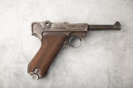 Mauser (S42 Code) Luger, 4" barrel, dark frosted bore, 9 mm Para caliber, SN 9575, all visible