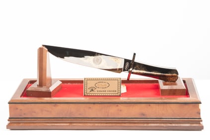 Gigand has produced a replica of the famous Jim Bowie Knife using the original drawings of Dr. Fred