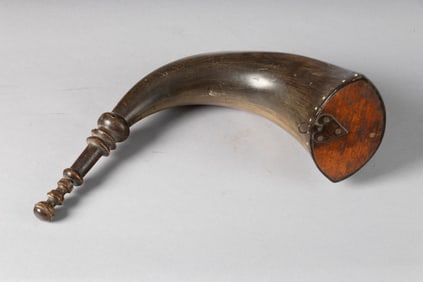 Massive early Buffalo Horn Powder Horn, showing great aged patina, original wooden stopper, 5"