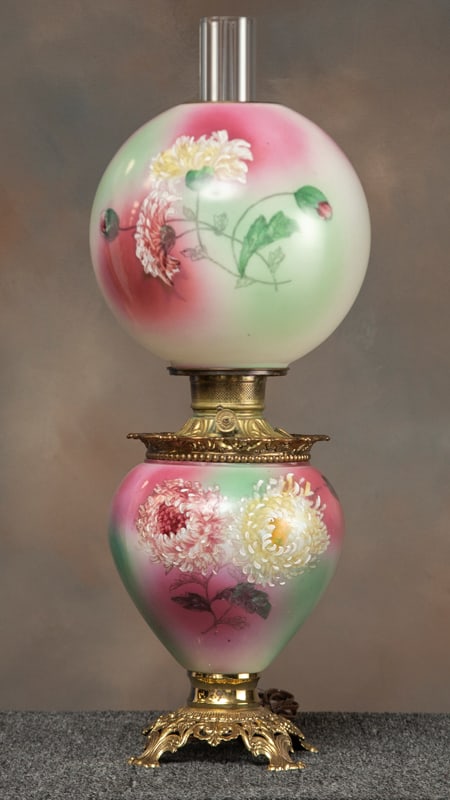 Unique antique hand painted Gone with the Wind Lamp, circa 1880-1890, made by Royal, last patent (1 of 2)