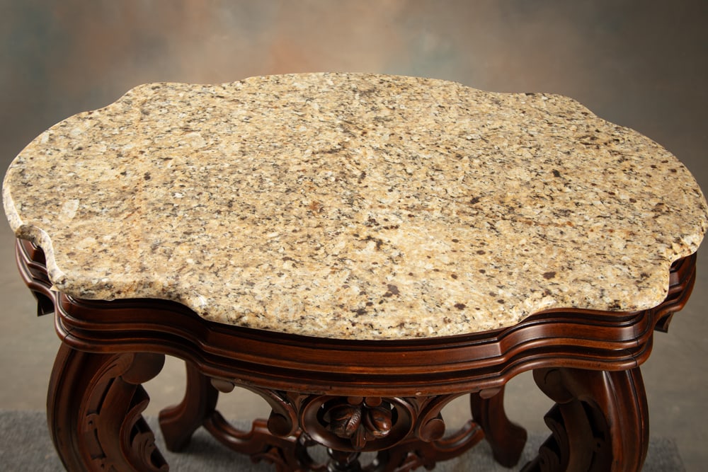 Magnificent early Victorian turtle top, marble top Table, post-Civil War 1870's, excellent original - 4