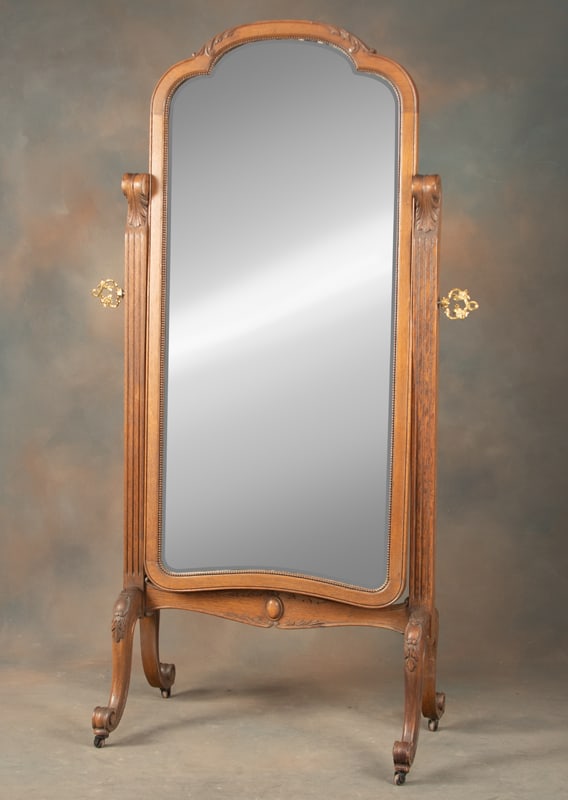 Beautiful antique quarter sawn oak, full length Chevelle Dressing Mirror, excellent finish and (1 of 2)