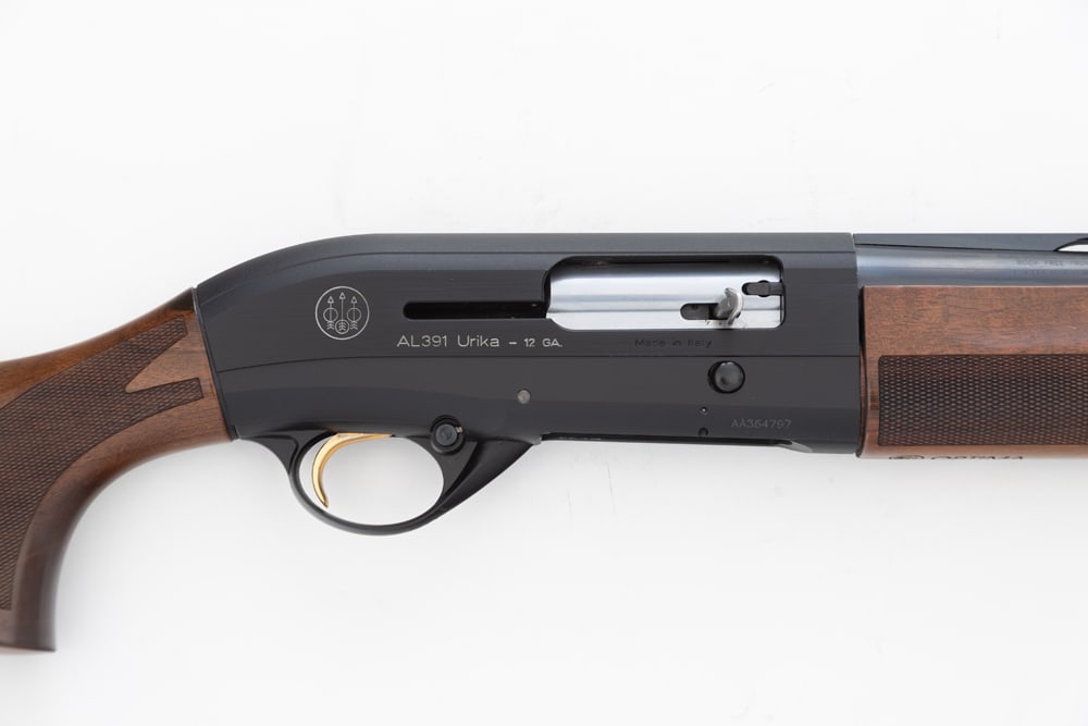 Beretta, AL391 Urika Sporting, 12 ga., S/A Shotgun, SN AA364797, with 28" barrel and Mobilchoke: Beretta, AL391 Urika Sporting, 12 ga., S/A Shotgun, SN AA364797, with 28" barrel and Mobilchoke System, includes 5 extended chokes, choke wrenches, stock cast adjustment plate, thick/thin butt pads, L