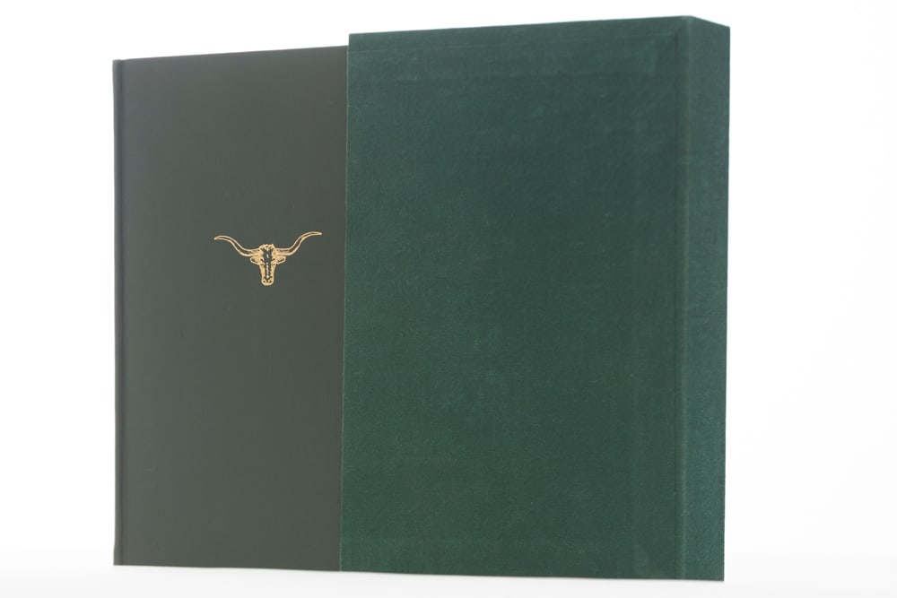 Historical Book titled "THE XIT RANCH OF TEXAS / And The Early Days of the Llano Estacado" by J.: Historical Book titled "THE XIT RANCH OF TEXAS / And The Early Days of the Llano Estacado" by J. Evetts Haley, The Lakeside Press, Chicago / 1929. Book is autographed by J. Evetts Haley 10/2/92. Book