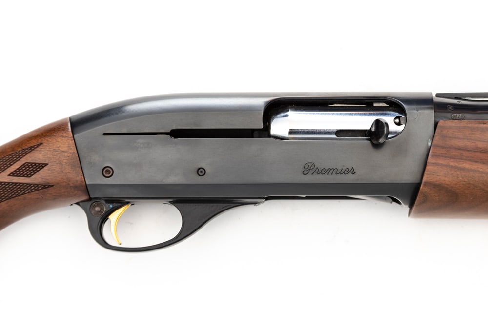 Remington, Model 11 87, two barrel cased set, 12 ga. Shotgun in mint pristine, like new condition,: Remington, Model 11 87, two barrel cased set, 12 ga. Shotgun in mint pristine, like new condition, SN PC372880, blue finish with gold trigger. One barrel is 28", chambered for a 2 3/4" or 3" shell, ma