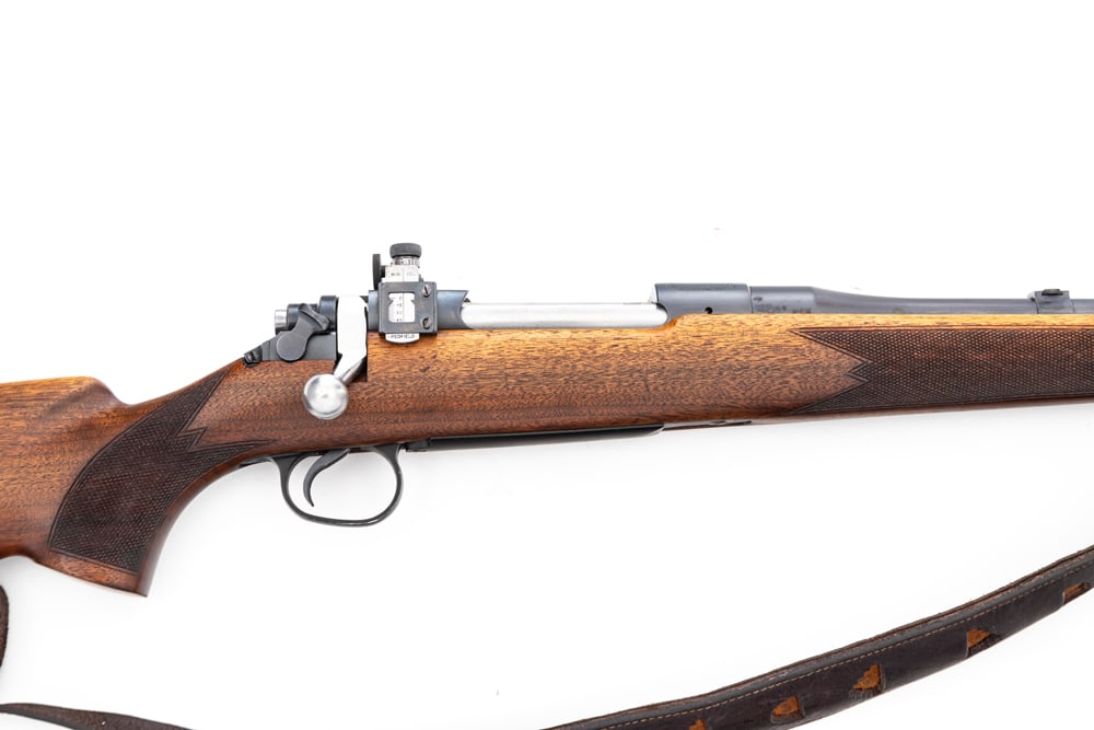 Remington, Model 720, Rifle, .30/06 caliber, SN 40673, with 24" barrel, dark bore, checkered walnut (1 of 4)