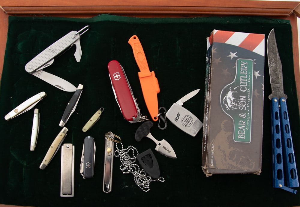 Collection of 14 Knives to include: Bear & Son Cutlery Folding Handle Knife with Damascus Twist 4 (1 of 1)