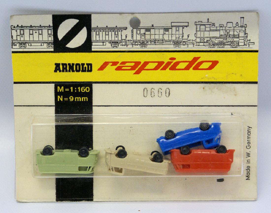 ARNOLD RAPIDO 1:160 N Gauge #0660 4 Mini VW Trucks (1 of 1)