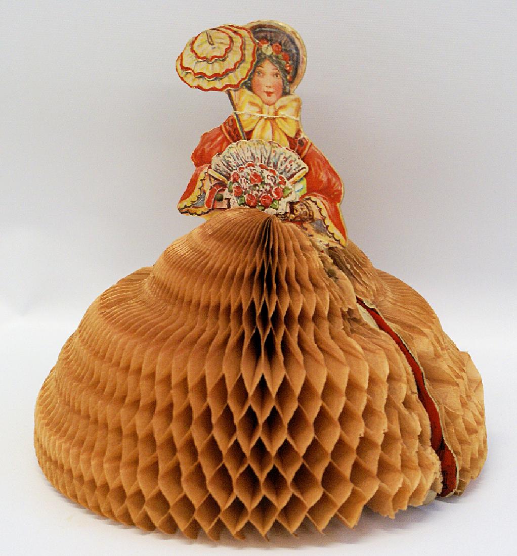 Victorian Diecut 3D Mechanical Honeycomb BEISTLE (1 of 2)