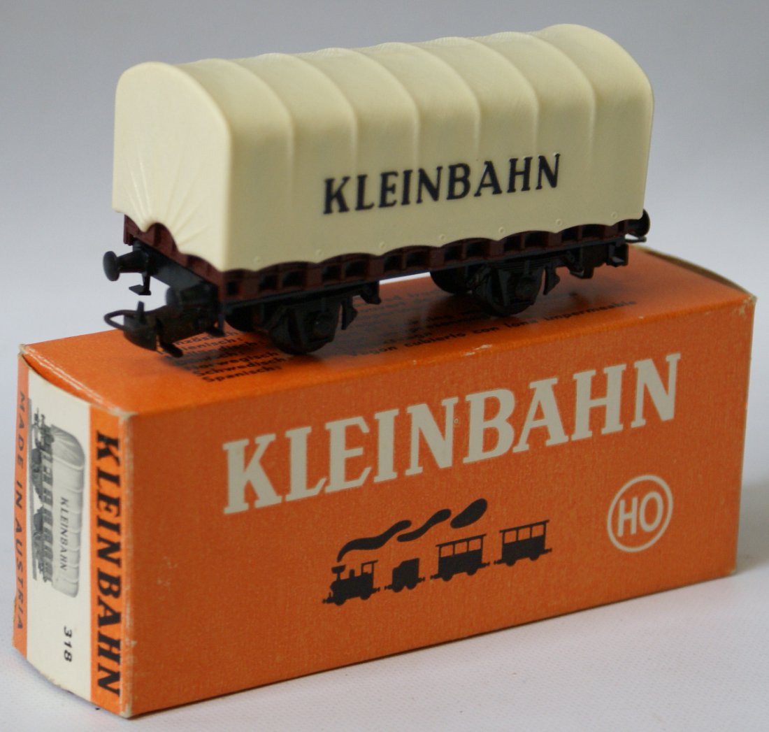 Kleinbahn HO Scale 318 Canvas Covered Wagon Truck: Vintage Kleinbahn HO Scale 318 Canvas Covered Wagon Truck Planenwagen. Train car is in mint condition in the original box. Old store stock. Made in Austria.