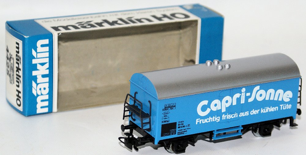 Vintage HO Scale MARKLIN Märklin #4425 Capri-Sonne: Vintage HO Scale MARKLIN Märklin 4425 Capri-Sonne Refrigerator Freight Car Wagon Coach. Mint condition in the original box. Made in Germany.