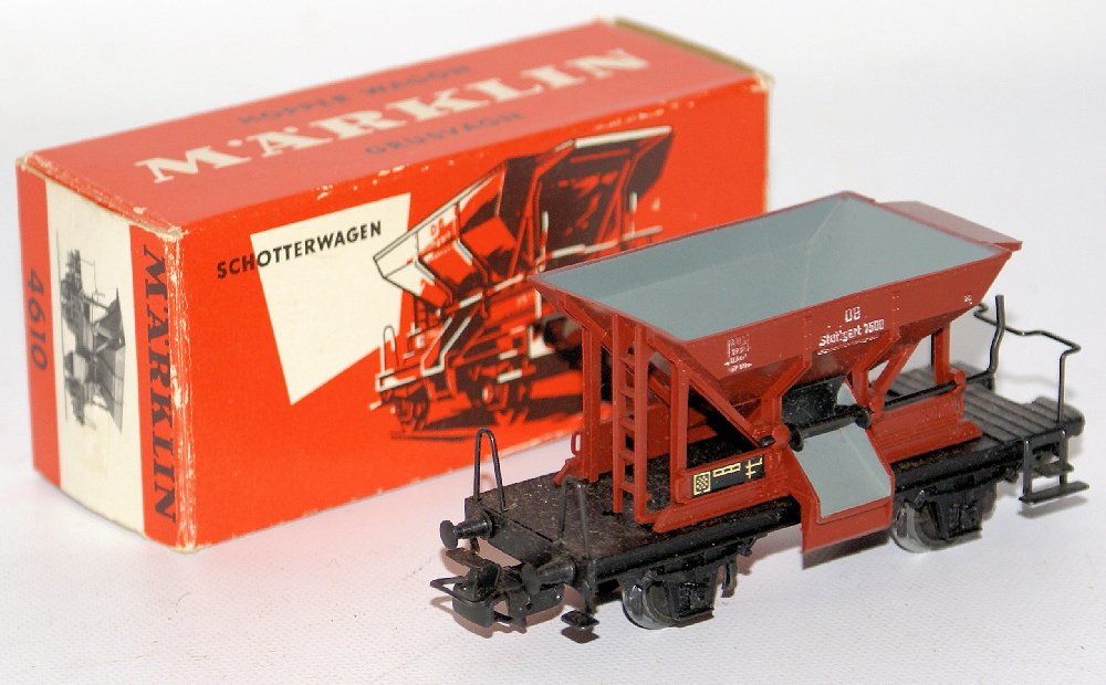 Vintage HO Scale 4610 MARKLIN Märklin Hopper Car Wagon: Vintage HO Scale 4610 MARKLIN Märklin Hopper Car Wagon. Mint condition in original box. Made in Germany.