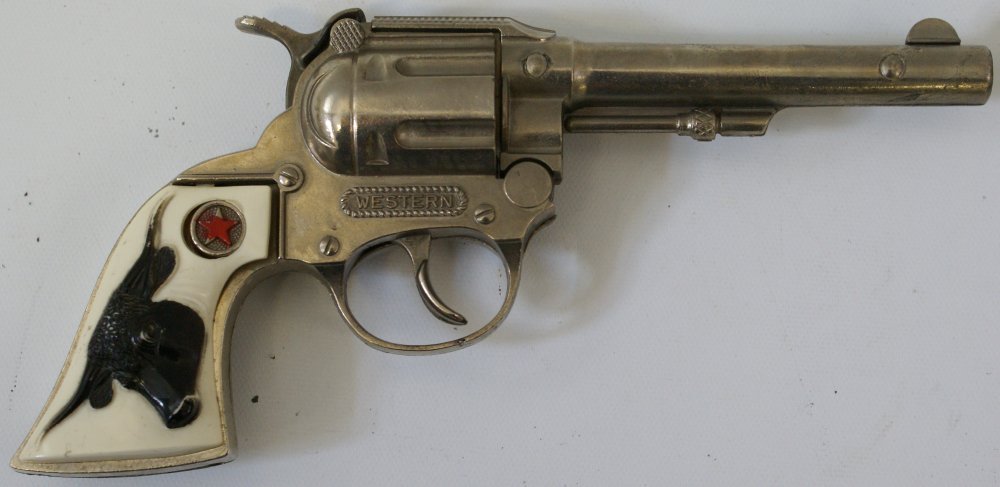 50s Hubley Western Diecast Cap Gun with Black Steer: 1950's Hubley Western Diecast Cap Gun with Black Steer Handles, excellent original condition, measures 9" long