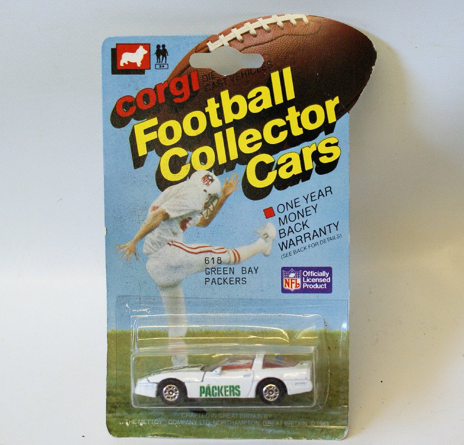 Vintage 1983 CORGI Football NFL Car #618 GREEN BAY: Vintage 1:64 Scale Diecast Metal 1983 CORGI Football Collector Car #618 GREEN BAY PACKERS White Chevy Corvette, sealed on the original card. Card has a couple of very slight creases. Overal LN conditi