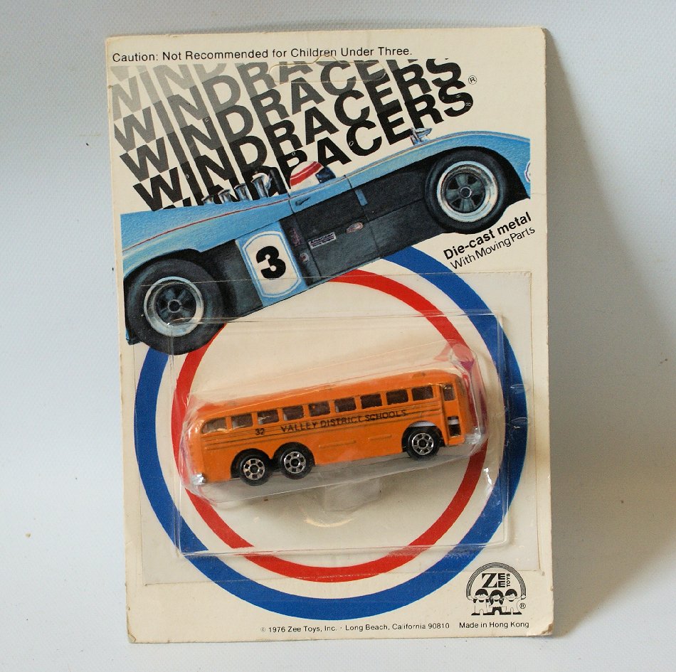 Vintage 1976 Zylmex Zee Toys P322 Crown School Bus, (1 of 2)