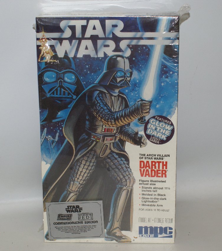 1992 Star Wars DARTH VADER Glow in the Dark AMT MPC (1 of 2)
