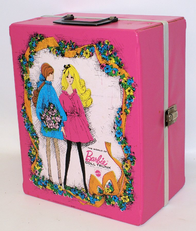 1968 Mattel #1004 The World of Barbie & Friends Pink: Vintage 1968 Mattel #1004 The World of Barbie Trunk Case Carrier, for Barbie and her Friends. Pink exterior and white interior. With handle to carry. Inside has the cardboard drawer for the accessorie