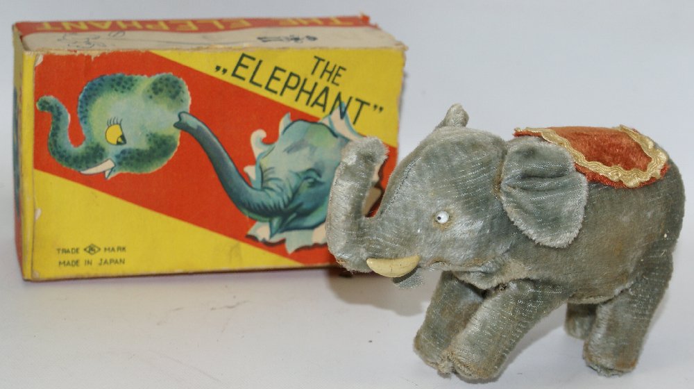 Windup THE ELEPHANT Figure, made by Masudaya, Modern (1 of 2)