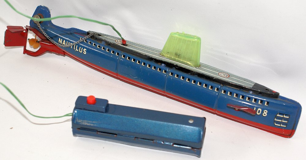 RARE LineMar Marx Tin Remote Control #108 NAUTILUS (1 of 5)