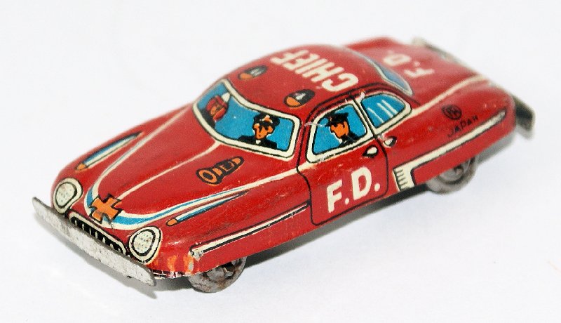 50's Tin Mini Penny Toy Fire Chief Fire Dept Car, (1 of 2)