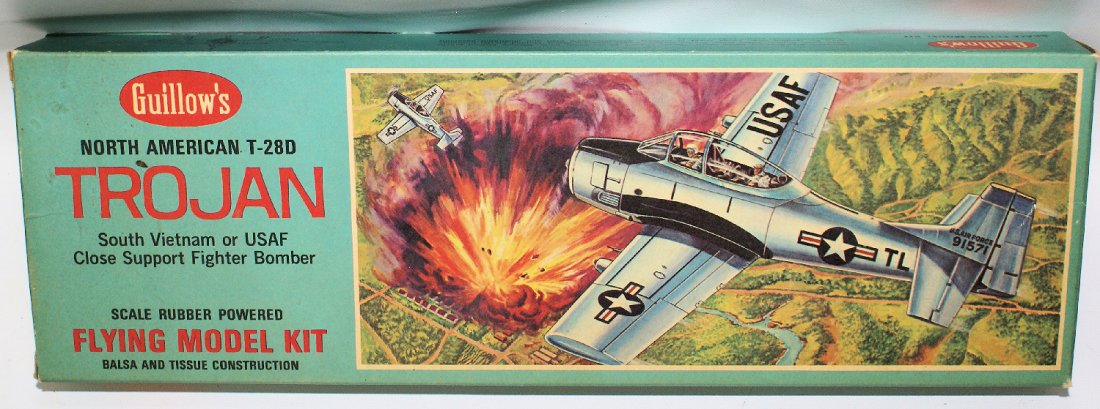 #901 Guillow's North American T-28D TROJAN South (1 of 1)