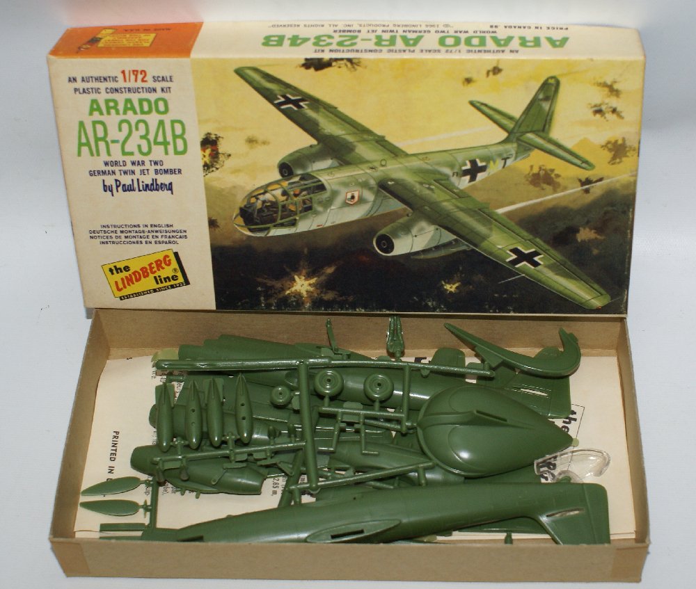 1966 LINDBERG 1:72 ARADO AR-234B WWII German Fighter (1 of 1)