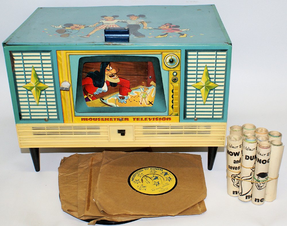 Vintage Tin Litho Disney MOUSEKETEER TELEVISION (1 of 5)