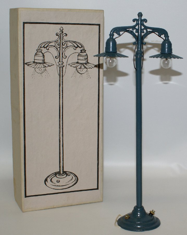 Vintage Standard Gauge or 1 Gauge Train Layout Diecast (1 of 1)