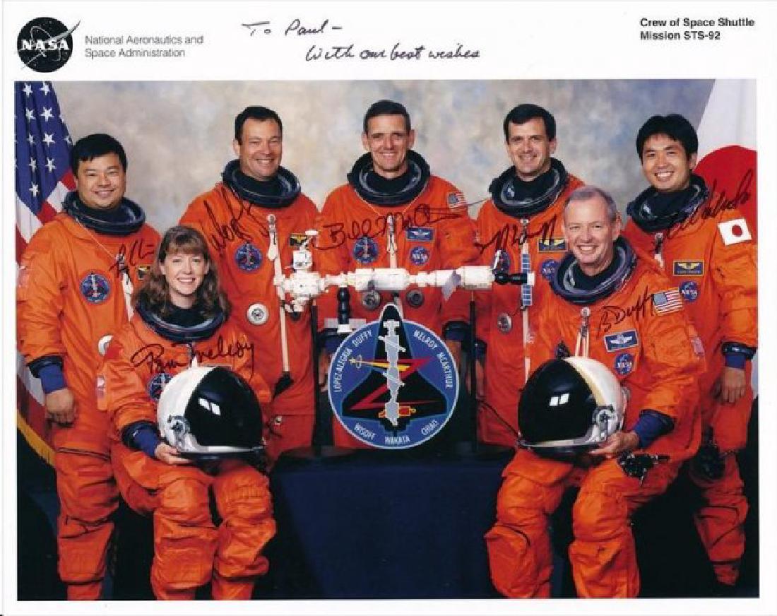 CREW OF THE SPACE SHUTTLE MISSION STS-92 SIGNED PHOTO: CREW OF THE SPACE SHUTTLE MISSION STS-92 SIGNED 8 X 10 PHOTOGRAPH INCLUDING BRIAN DUFFY, PAMELA ANN MELROY, LEROY CHIAO, MICHAEL E. LOPEZ-ALEGRIA, WILLIAMS S McARTHUR JR, PETER WISOFF, AND KOICHI WAKA