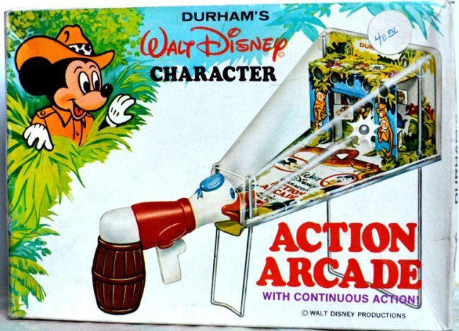 WALT DISNEY CHARACTER ACTION ARCADE WITH AUTOMATIC BALL (1 of 2)
