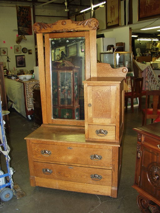 1157 Oak Hat Box Dresser Sep 03 2005 Ransberger Auction In Tx