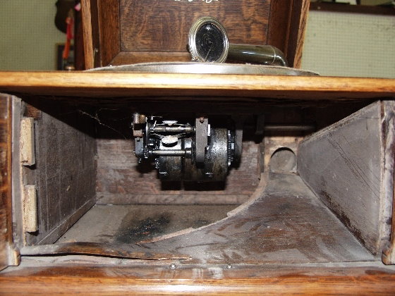 Table Top Victrola - 3