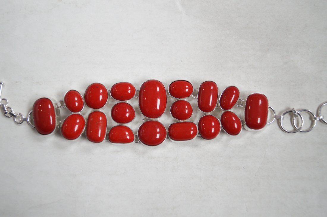 Beautiful Syn. Coral Silver Bracelet: Beautiful Syn. Coral Silver Bracelet Weight :55 Grams Length ; 7.5 Inch. Metal: German Silver Alloy Stone : Syn. Coral