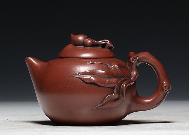 Chinese Carved Yixing Zisha Teapot: Chinese Carved Yixing Zisha Teapot.