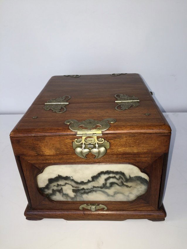 Rare High Quality Chinese HuangHuaLi Dressing Box (1 of 7)