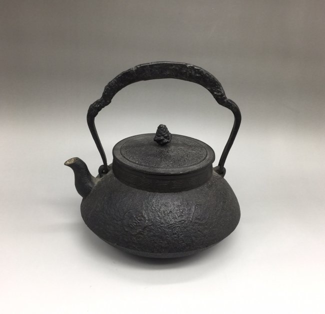 Antique Japanese Iron Teapot (1 of 6)